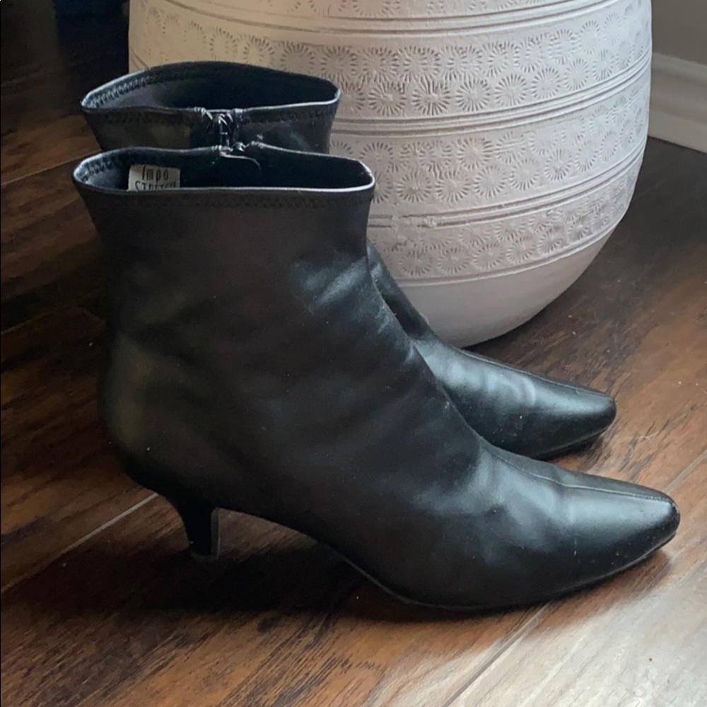 Impo stretch Black heel leather feel